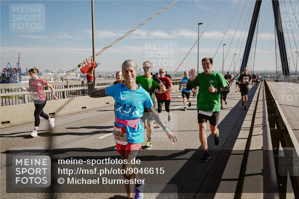 03.10.2025 - Köhlbrandbrückenlauf Michael Burmester http://msf.ph/oto/9046615 03.10.2025 12:29:11 Position 1 4347 meine-sportfotos.de
