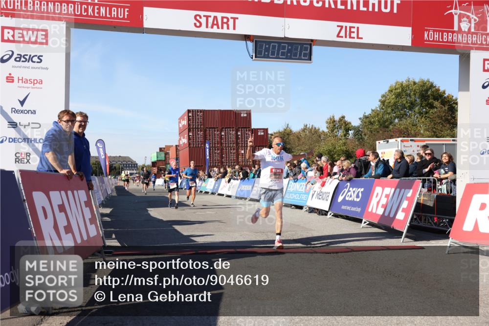 03.10.2025 - Köhlbrandbrückenlauf Lena Gebhardt http://msf.ph/oto/9046619 03.10.2025 13:02:13 Ziel 4109, 4130, 4281, 5617, 5697, 5845, 6032, 6461 meine-sportfotos.de