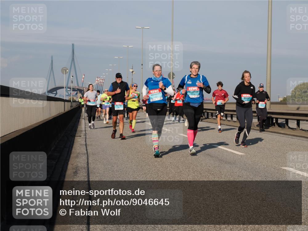 03.10.2025 - Köhlbrandbrückenlauf Fabian Wolf http://msf.ph/oto/9046645 03.10.2025 09:58:42 Position 3 2207, 2758 meine-sportfotos.de