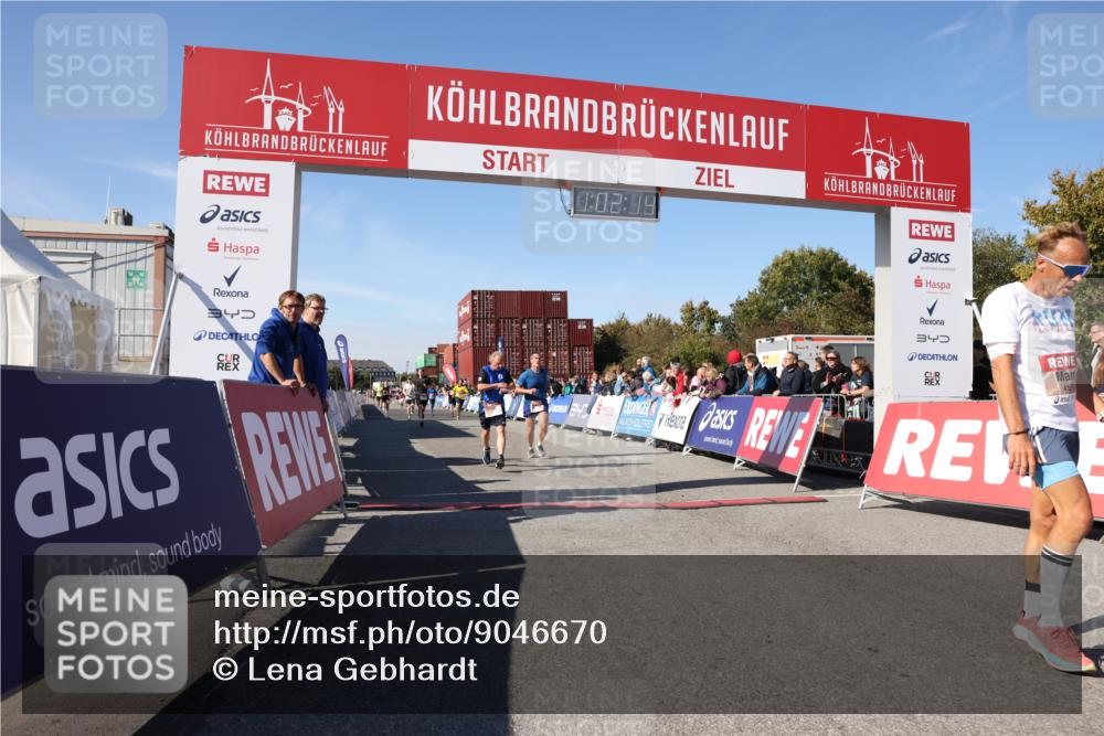03.10.2025 - Köhlbrandbrückenlauf Lena Gebhardt http://msf.ph/oto/9046670 03.10.2025 13:02:14 Ziel 4109, 4130, 4281, 4492, 4946, 5617, 5697, 5845, 6032, 6461 meine-sportfotos.de