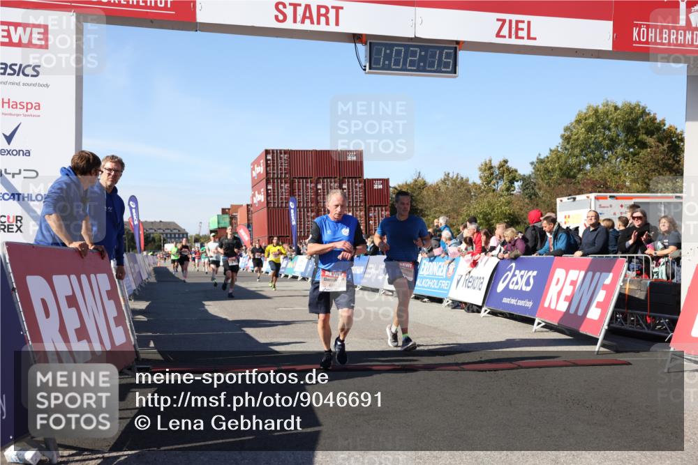 03.10.2025 - Köhlbrandbrückenlauf Lena Gebhardt http://msf.ph/oto/9046691 03.10.2025 13:02:16 Ziel 4109, 4130, 4281, 4492, 4946, 5617, 5697, 5747, 5845, 6032 meine-sportfotos.de