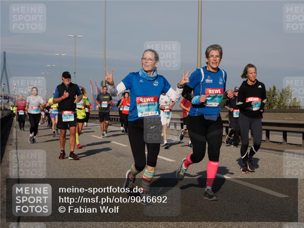 03.10.2025 - Köhlbrandbrückenlauf Fabian Wolf http://msf.ph/oto/9046692 03.10.2025 09:58:44 Position 3 147, 2207, 2206 meine-sportfotos.de