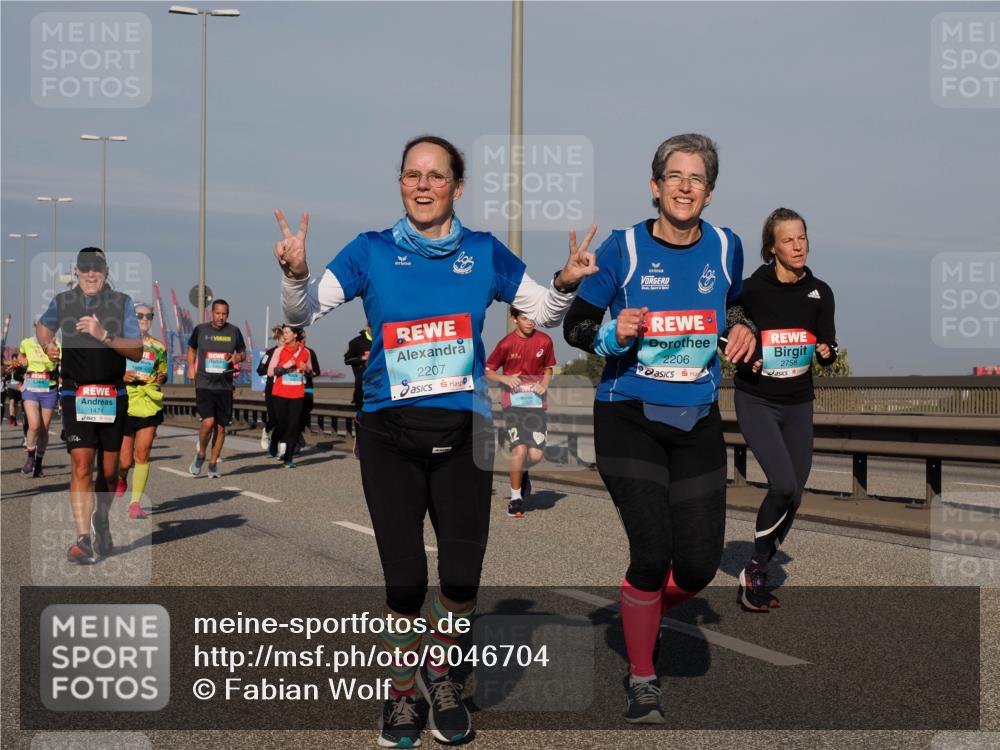 03.10.2025 - Köhlbrandbrückenlauf Fabian Wolf http://msf.ph/oto/9046704 03.10.2025 09:58:44 Position 3 147, 2207, 2206, 2758 meine-sportfotos.de