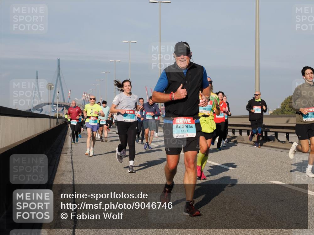 03.10.2025 - Köhlbrandbrückenlauf Fabian Wolf http://msf.ph/oto/9046746 03.10.2025 09:58:47 Position 3 1471, 1879, 1738 meine-sportfotos.de