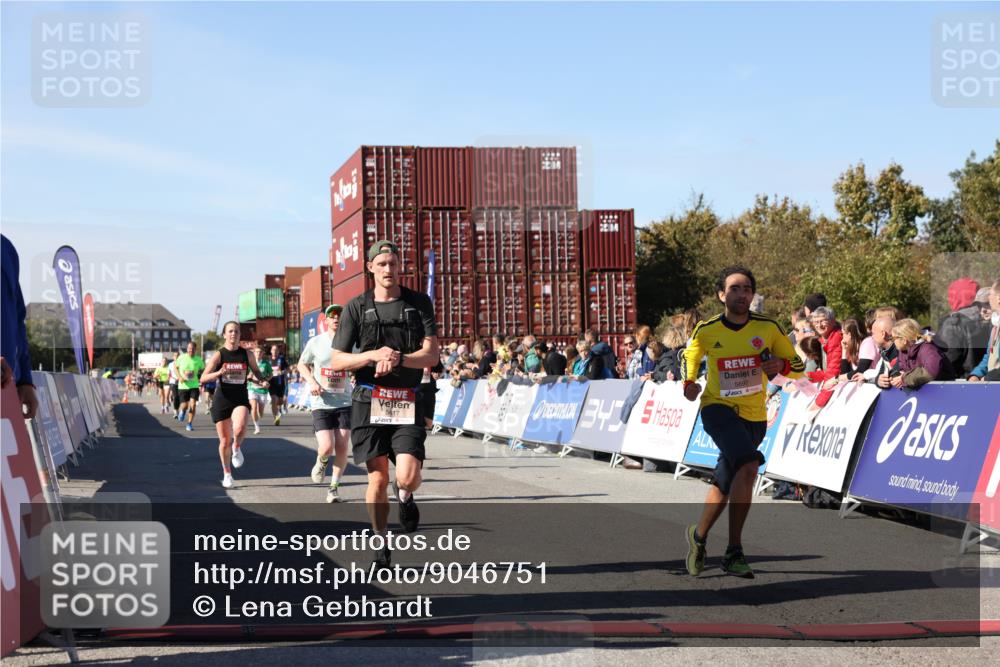 03.10.2025 - Köhlbrandbrückenlauf Lena Gebhardt http://msf.ph/oto/9046751 03.10.2025 13:02:18 Ziel 4109, 4130, 4281, 4337, 4492, 4946, 5617, 5697, 5747, 5845, 6465, 6492 meine-sportfotos.de
