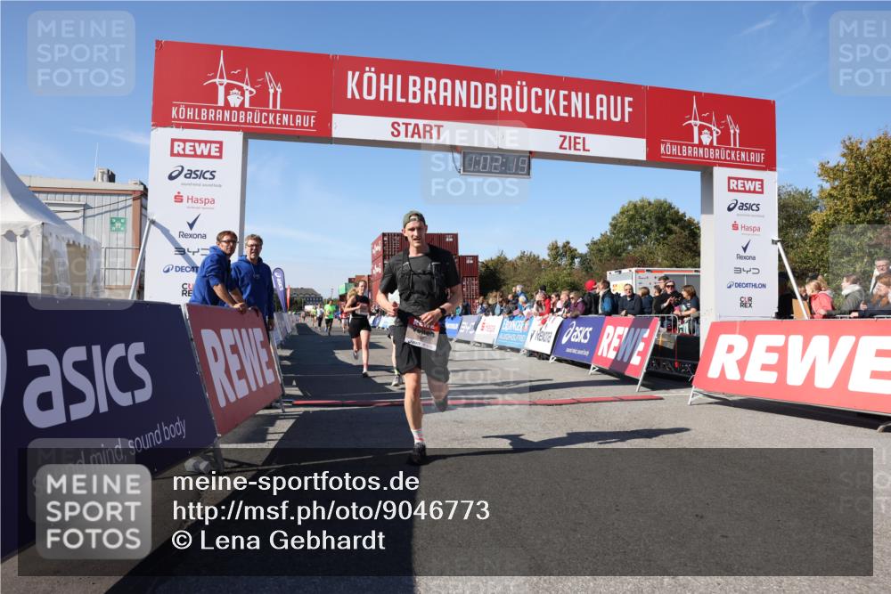 03.10.2025 - Köhlbrandbrückenlauf Lena Gebhardt http://msf.ph/oto/9046773 03.10.2025 13:02:20 Ziel 4109, 4130, 4277, 4281, 4337, 4492, 4946, 5617, 5697, 5747, 5845, 6465, 6492 meine-sportfotos.de
