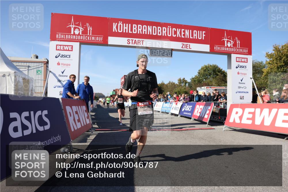03.10.2025 - Köhlbrandbrückenlauf Lena Gebhardt http://msf.ph/oto/9046787 03.10.2025 13:02:20 Ziel 4109, 4130, 4277, 4281, 4337, 4492, 4946, 5617, 5697, 5747, 5845, 6465, 6492 meine-sportfotos.de