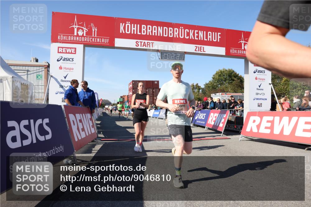 03.10.2025 - Köhlbrandbrückenlauf Lena Gebhardt http://msf.ph/oto/9046810 03.10.2025 13:02:21 Ziel 4109, 4130, 4271, 4277, 4281, 4337, 4492, 4783, 4946, 5617, 5697, 5747, 5845, 6465, 6492 meine-sportfotos.de