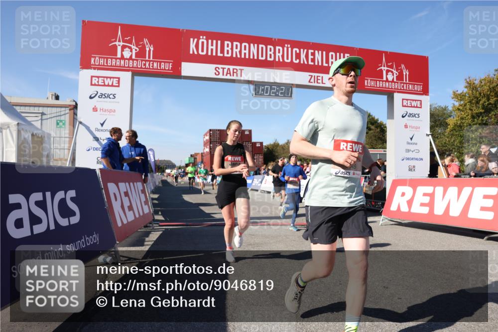 03.10.2025 - Köhlbrandbrückenlauf Lena Gebhardt http://msf.ph/oto/9046819 03.10.2025 13:02:22 Ziel 4109, 4130, 4271, 4277, 4281, 4337, 4492, 4783, 4946, 5080, 5617, 5697, 5747, 5784, 5845, 6465, 6492 meine-sportfotos.de