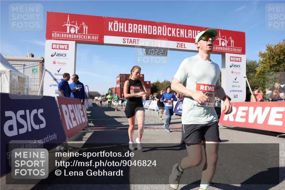 03.10.2025 - Köhlbrandbrückenlauf Lena Gebhardt http://msf.ph/oto/9046824 03.10.2025 13:02:22 Ziel 4109, 4130, 4271, 4277, 4281, 4337, 4492, 4783, 4946, 5080, 5617, 5697, 5747, 5784, 5845, 6465, 6492 meine-sportfotos.de