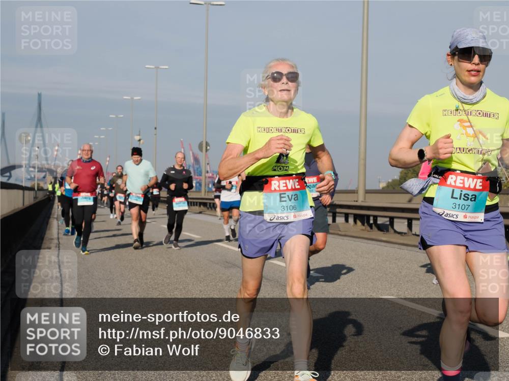 03.10.2025 - Köhlbrandbrückenlauf Fabian Wolf http://msf.ph/oto/9046833 03.10.2025 09:58:51 Position 3 3106, 3107 meine-sportfotos.de