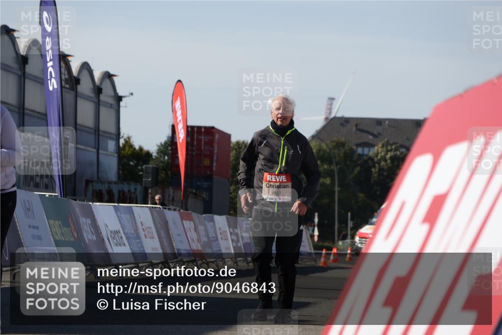03.10.2025 - Köhlbrandbrückenlauf Luisa Fischer http://msf.ph/oto/9046843 03.10.2025 13:50:45 Ziel 7020, 7065, 5323, 5595, 5608, 5992 meine-sportfotos.de