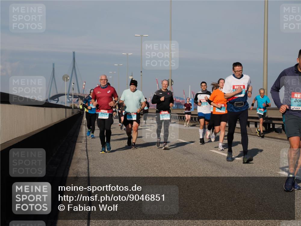 03.10.2025 - Köhlbrandbrückenlauf Fabian Wolf http://msf.ph/oto/9046851 03.10.2025 09:58:52 Position 3 228 meine-sportfotos.de