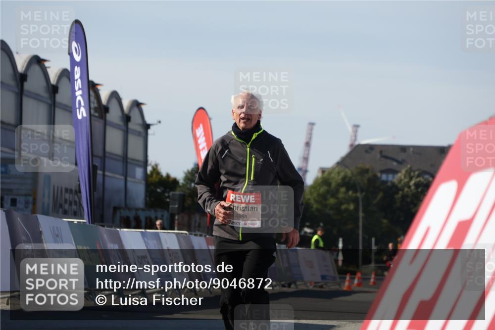 03.10.2025 - Köhlbrandbrückenlauf Luisa Fischer http://msf.ph/oto/9046872 03.10.2025 13:50:48 Ziel 7020, 7065, 4851, 5472, 5595, 5608, 5992 meine-sportfotos.de