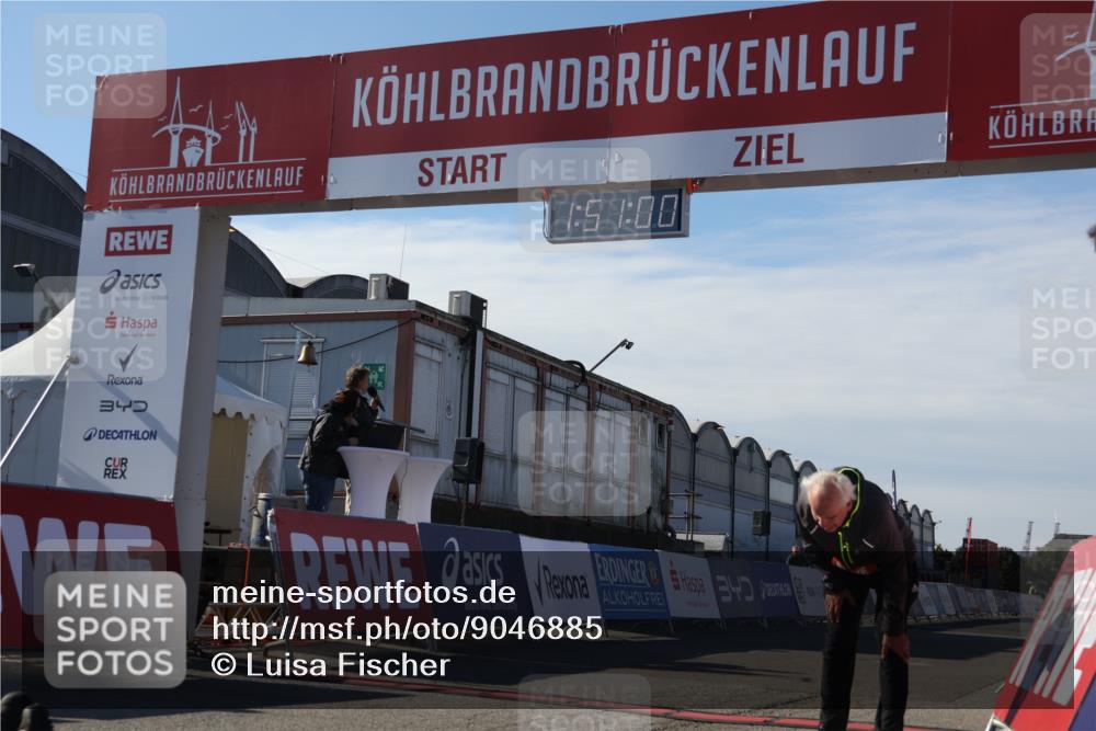 03.10.2025 - Köhlbrandbrückenlauf Luisa Fischer http://msf.ph/oto/9046885 03.10.2025 13:50:59 Ziel 4851, 5472, 5595, 5992 meine-sportfotos.de