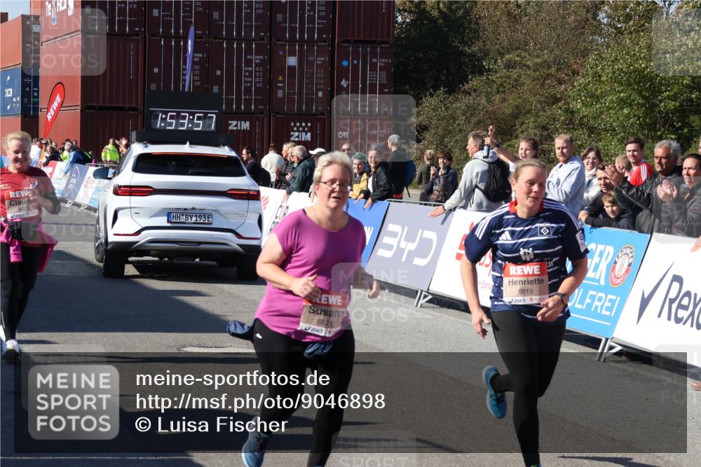 03.10.2025 - Köhlbrandbrückenlauf Luisa Fischer http://msf.ph/oto/9046898 03.10.2025 13:53:56 Ziel 7074, 7181, 9268, 5603, 5819, 6529 meine-sportfotos.de
