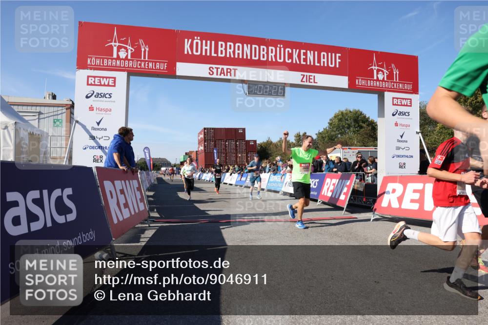 03.10.2025 - Köhlbrandbrückenlauf Lena Gebhardt http://msf.ph/oto/9046911 03.10.2025 13:02:26 Ziel 4187, 4271, 4277, 4337, 4380, 4492, 4783, 4946, 5080, 5617, 5697, 5747, 5784, 5845, 6465, 6492 meine-sportfotos.de