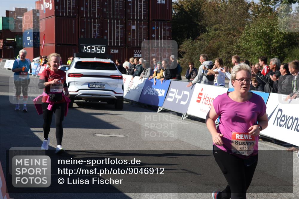 03.10.2025 - Köhlbrandbrückenlauf Luisa Fischer http://msf.ph/oto/9046912 03.10.2025 13:53:57 Ziel 7074, 7181, 9268, 5603, 5819, 6529 meine-sportfotos.de