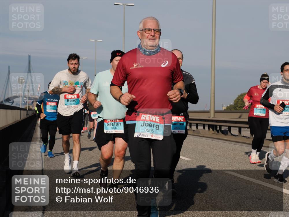 03.10.2025 - Köhlbrandbrückenlauf Fabian Wolf http://msf.ph/oto/9046936 03.10.2025 09:58:55 Position 3 3276, 2826, 3595, 2825, 820, 1591 meine-sportfotos.de