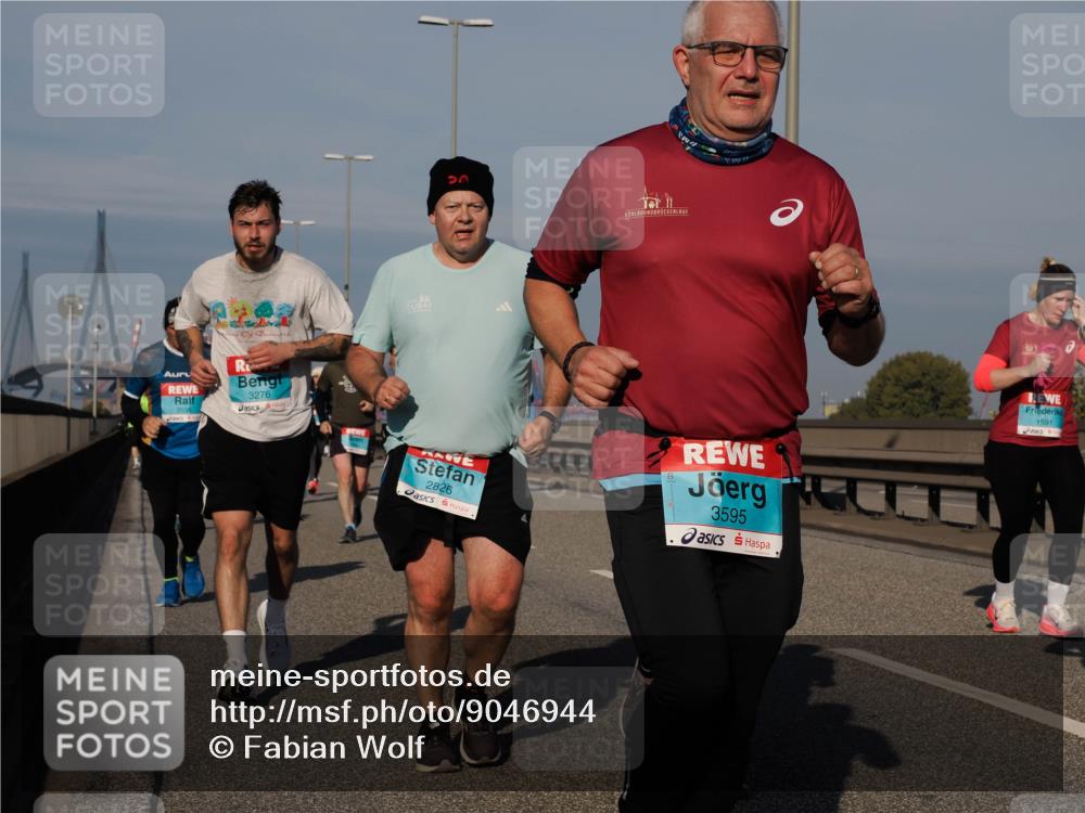 03.10.2025 - Köhlbrandbrückenlauf Fabian Wolf http://msf.ph/oto/9046944 03.10.2025 09:58:56 Position 3 2038, 3276, 2826, 3595, 1591 meine-sportfotos.de