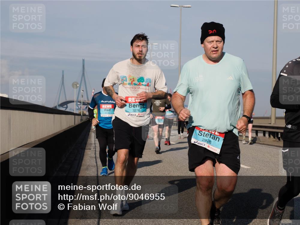 03.10.2025 - Köhlbrandbrückenlauf Fabian Wolf http://msf.ph/oto/9046955 03.10.2025 09:58:56 Position 3 2038, 2025, 3276, 2826 meine-sportfotos.de