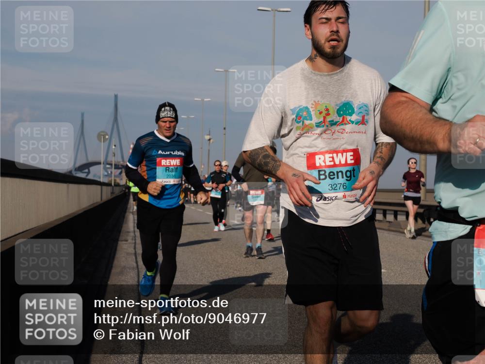 03.10.2025 - Köhlbrandbrückenlauf Fabian Wolf http://msf.ph/oto/9046977 03.10.2025 09:58:57 Position 3 2038, 3276 meine-sportfotos.de
