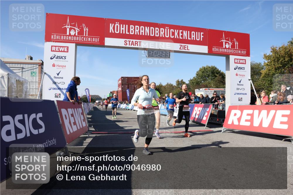 03.10.2025 - Köhlbrandbrückenlauf Lena Gebhardt http://msf.ph/oto/9046980 03.10.2025 13:02:29 Ziel 4024, 4187, 4271, 4277, 4337, 4380, 4492, 4783, 4946, 5080, 5747, 5784, 5845, 6320, 6321, 6465, 6479, 6492 meine-sportfotos.de