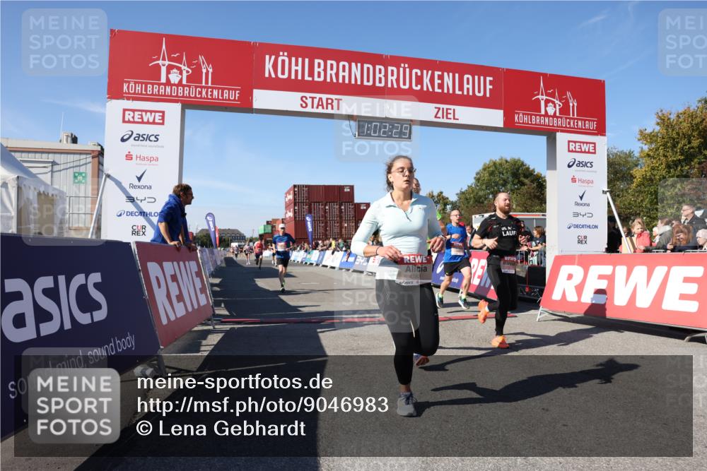 03.10.2025 - Köhlbrandbrückenlauf Lena Gebhardt http://msf.ph/oto/9046983 03.10.2025 13:02:29 Ziel 4024, 4187, 4271, 4277, 4337, 4380, 4492, 4783, 4946, 5080, 5747, 5784, 5845, 6320, 6321, 6465, 6479, 6492 meine-sportfotos.de