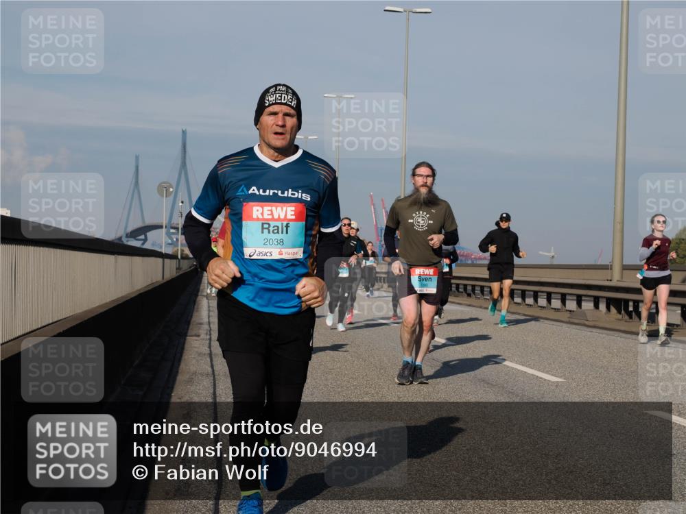 03.10.2025 - Köhlbrandbrückenlauf Fabian Wolf http://msf.ph/oto/9046994 03.10.2025 09:58:58 Position 3 2038, 1390 meine-sportfotos.de