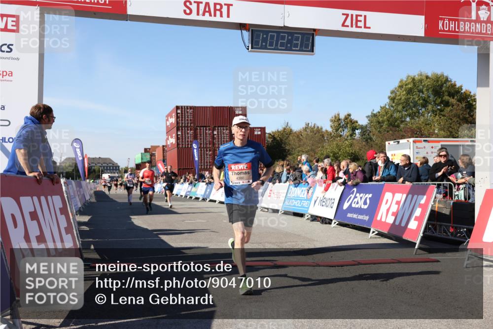 03.10.2025 - Köhlbrandbrückenlauf Lena Gebhardt http://msf.ph/oto/9047010 03.10.2025 13:02:31 Ziel 4024, 4187, 4271, 4277, 4337, 4380, 4783, 5080, 5747, 5784, 6320, 6321, 6465, 6479, 6492, 6783 meine-sportfotos.de