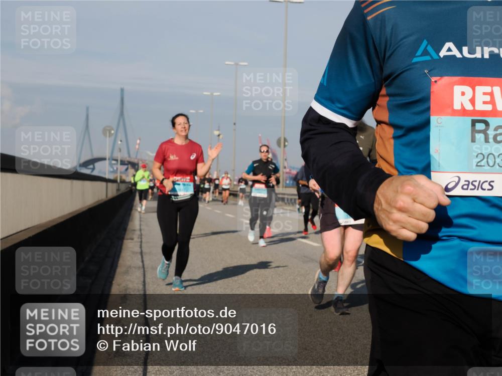 03.10.2025 - Köhlbrandbrückenlauf Fabian Wolf http://msf.ph/oto/9047016 03.10.2025 09:59:00 Position 3 203 meine-sportfotos.de