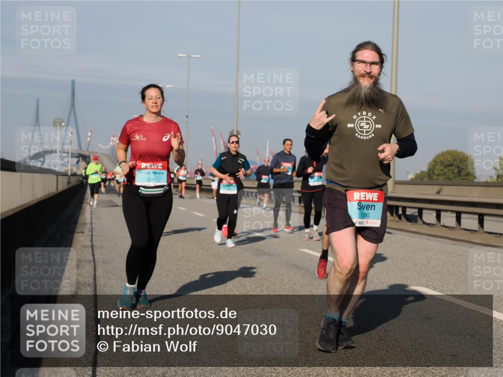 03.10.2025 - Köhlbrandbrückenlauf Fabian Wolf http://msf.ph/oto/9047030 03.10.2025 09:59:01 Position 3 1647, 22, 23, 1390 meine-sportfotos.de