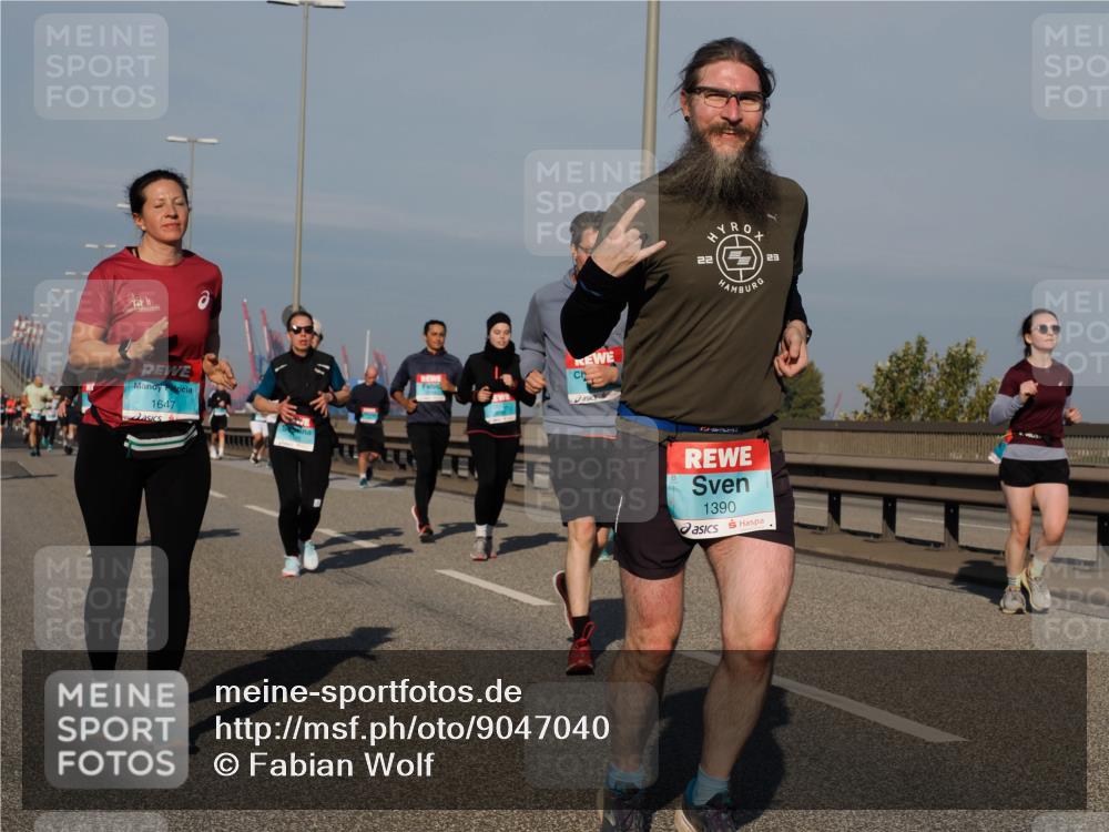03.10.2025 - Köhlbrandbrückenlauf Fabian Wolf http://msf.ph/oto/9047040 03.10.2025 09:59:01 Position 3 1647, 2223, 1390 meine-sportfotos.de