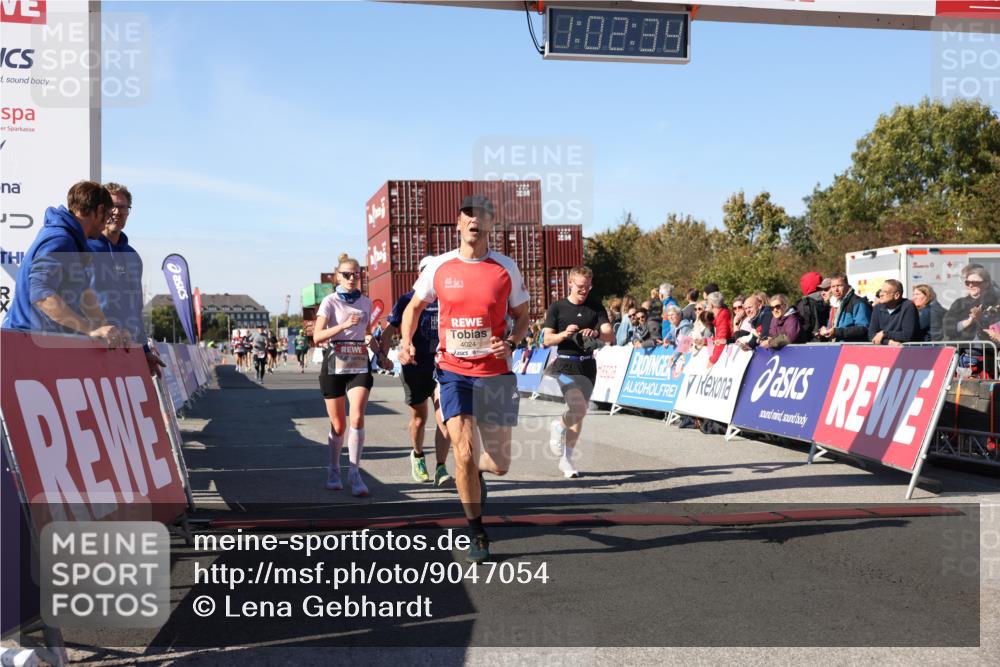 03.10.2025 - Köhlbrandbrückenlauf Lena Gebhardt http://msf.ph/oto/9047054 03.10.2025 13:02:35 Ziel 4024, 4187, 4271, 4277, 4380, 4783, 5080, 5726, 5784, 6320, 6321, 6479, 6783 meine-sportfotos.de
