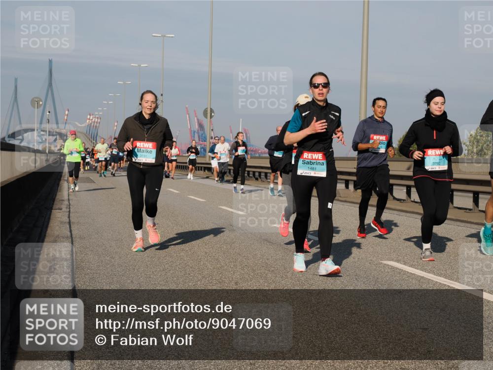 03.10.2025 - Köhlbrandbrückenlauf Fabian Wolf http://msf.ph/oto/9047069 03.10.2025 09:59:03 Position 3 3191, 1481, 3792 meine-sportfotos.de