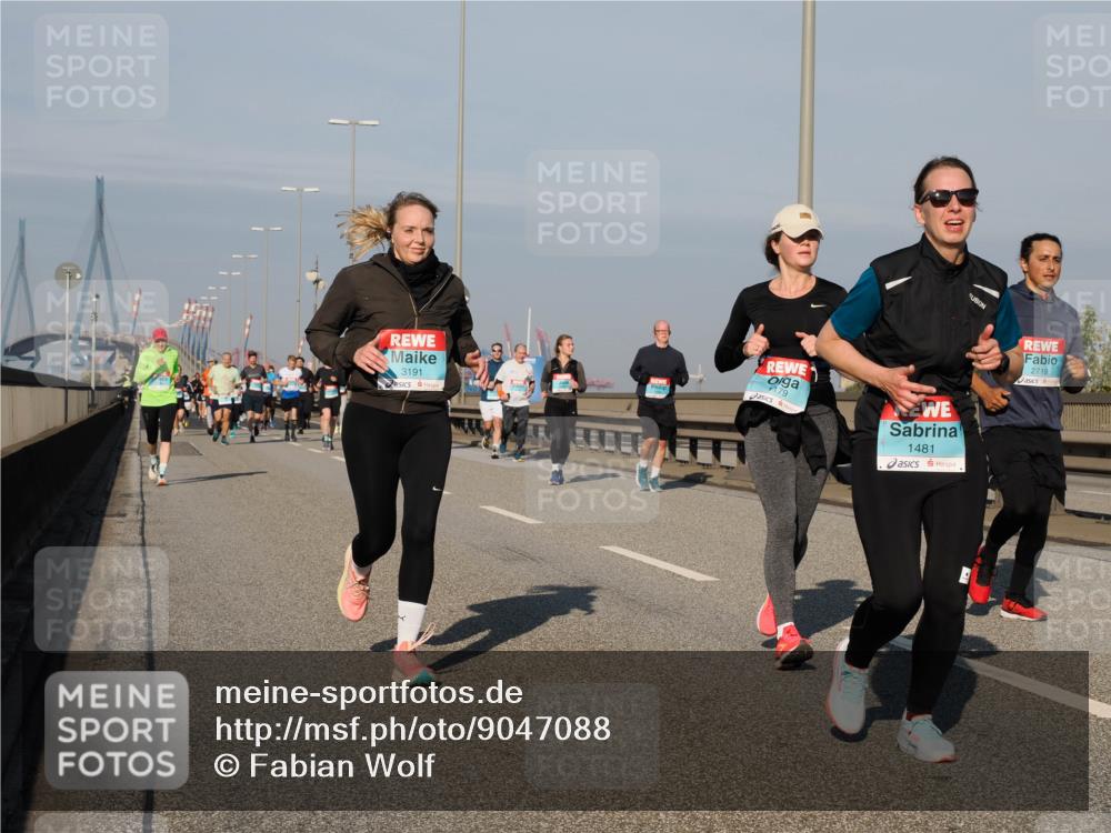 03.10.2025 - Köhlbrandbrückenlauf Fabian Wolf http://msf.ph/oto/9047088 03.10.2025 09:59:04 Position 3 3191, 179, 1481, 2719 meine-sportfotos.de