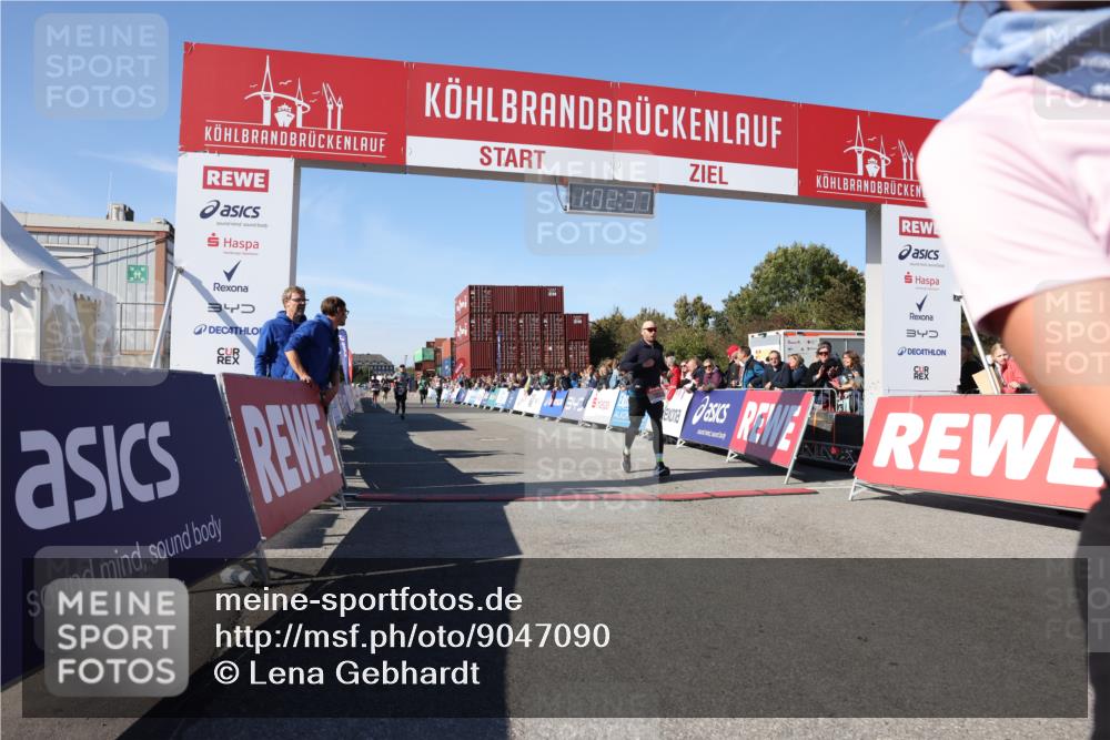 03.10.2025 - Köhlbrandbrückenlauf Lena Gebhardt http://msf.ph/oto/9047090 03.10.2025 13:02:37 Ziel 4024, 4187, 4271, 4380, 4783, 5080, 5726, 5784, 6255, 6320, 6321, 6479, 6783 meine-sportfotos.de