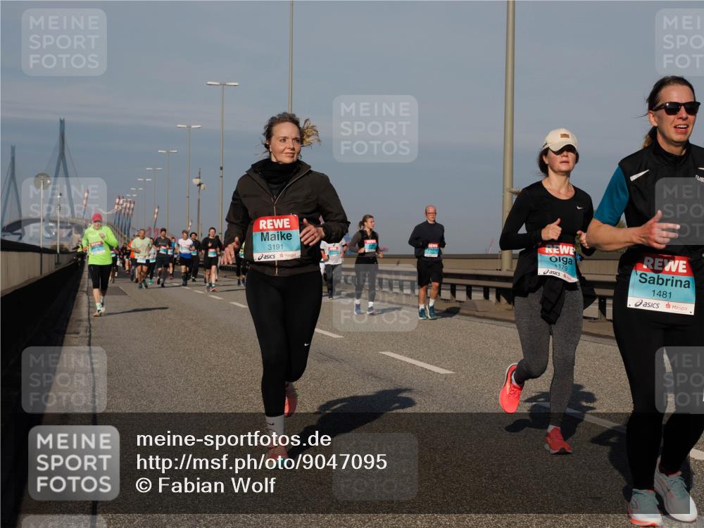 03.10.2025 - Köhlbrandbrückenlauf Fabian Wolf http://msf.ph/oto/9047095 03.10.2025 09:59:05 Position 3 3191, 1179, 1481 meine-sportfotos.de