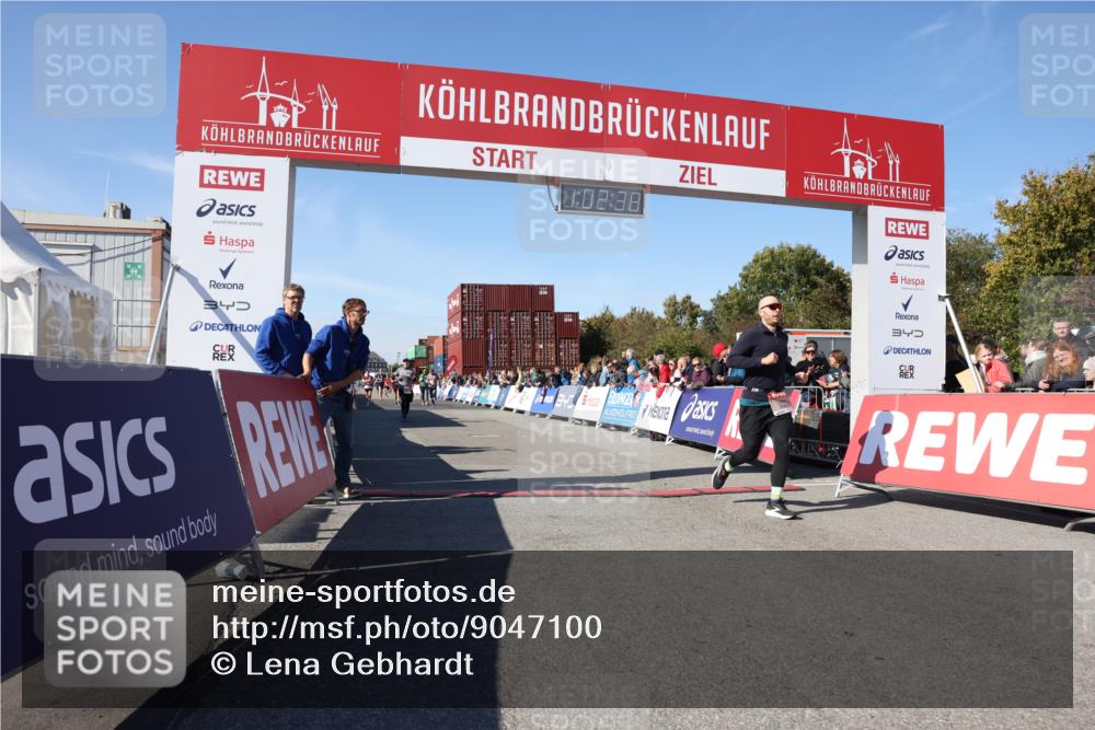 03.10.2025 - Köhlbrandbrückenlauf Lena Gebhardt http://msf.ph/oto/9047100 03.10.2025 13:02:38 Ziel 4024, 4187, 4380, 4579, 5080, 5726, 5784, 6255, 6320, 6321, 6479, 6783 meine-sportfotos.de