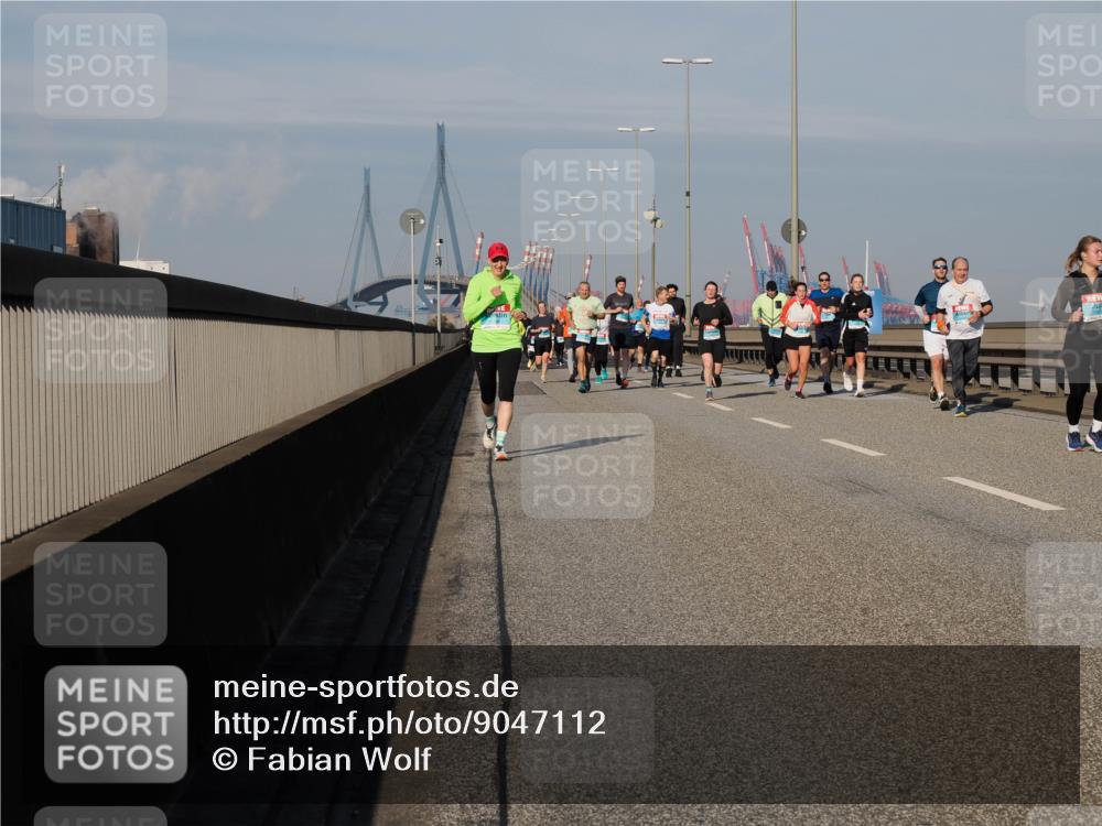 03.10.2025 - Köhlbrandbrückenlauf Fabian Wolf http://msf.ph/oto/9047112 03.10.2025 09:59:08 Position 3  meine-sportfotos.de