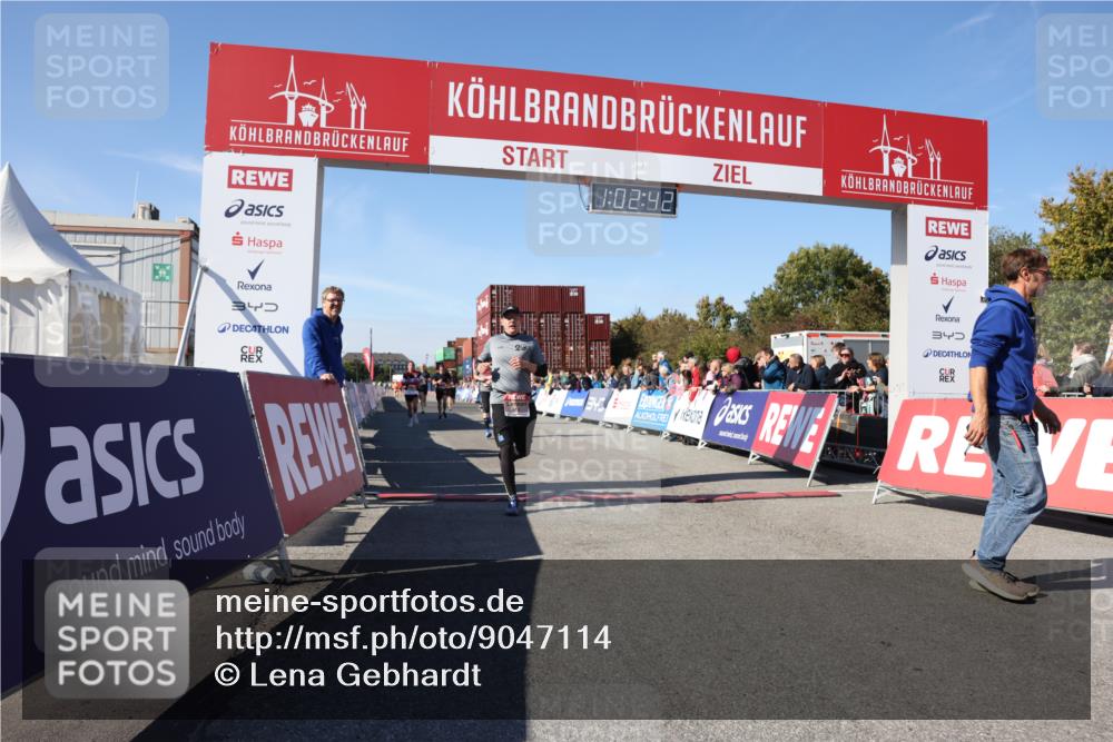 03.10.2025 - Köhlbrandbrückenlauf Lena Gebhardt http://msf.ph/oto/9047114 03.10.2025 13:02:42 Ziel 4024, 4116, 4579, 5245, 5726, 5793, 5810, 6255, 6320, 6321, 6479, 6739, 6783 meine-sportfotos.de