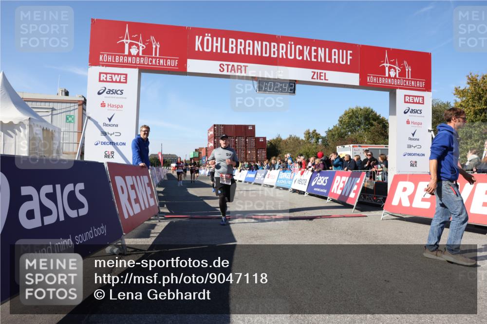 03.10.2025 - Köhlbrandbrückenlauf Lena Gebhardt http://msf.ph/oto/9047118 03.10.2025 13:02:42 Ziel 4024, 4116, 4579, 5245, 5726, 5793, 5810, 6255, 6320, 6321, 6479, 6739, 6783 meine-sportfotos.de