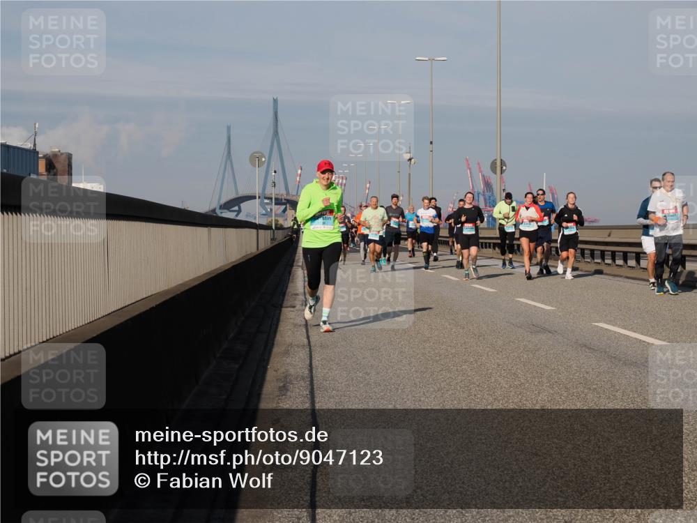 03.10.2025 - Köhlbrandbrückenlauf Fabian Wolf http://msf.ph/oto/9047123 03.10.2025 09:59:09 Position 3  meine-sportfotos.de