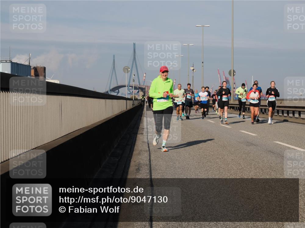 03.10.2025 - Köhlbrandbrückenlauf Fabian Wolf http://msf.ph/oto/9047130 03.10.2025 09:59:10 Position 3  meine-sportfotos.de