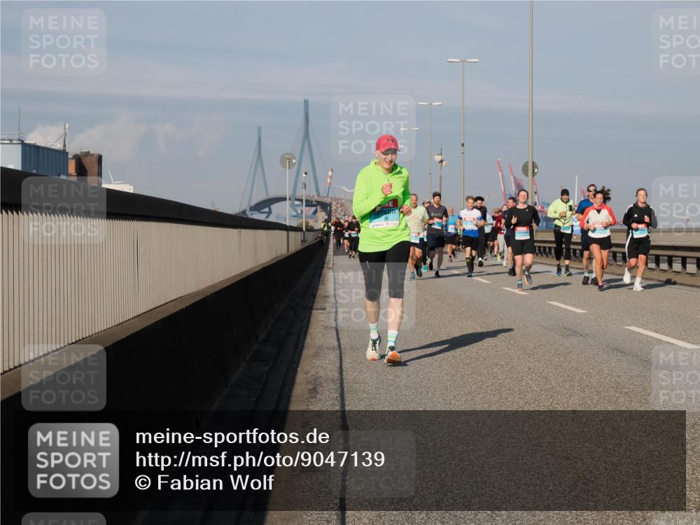 03.10.2025 - Köhlbrandbrückenlauf Fabian Wolf http://msf.ph/oto/9047139 03.10.2025 09:59:11 Position 3  meine-sportfotos.de