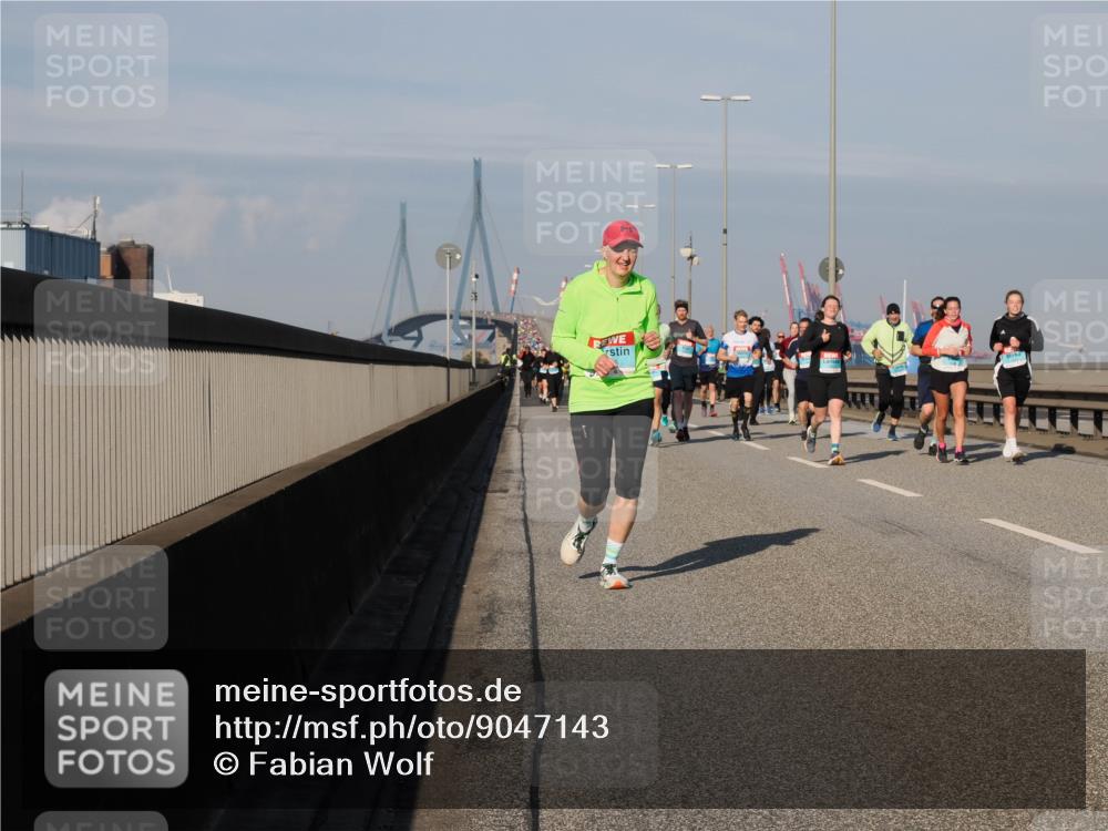 03.10.2025 - Köhlbrandbrückenlauf Fabian Wolf http://msf.ph/oto/9047143 03.10.2025 09:59:11 Position 3  meine-sportfotos.de