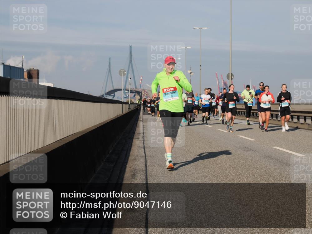03.10.2025 - Köhlbrandbrückenlauf Fabian Wolf http://msf.ph/oto/9047146 03.10.2025 09:59:11 Position 3 736 meine-sportfotos.de