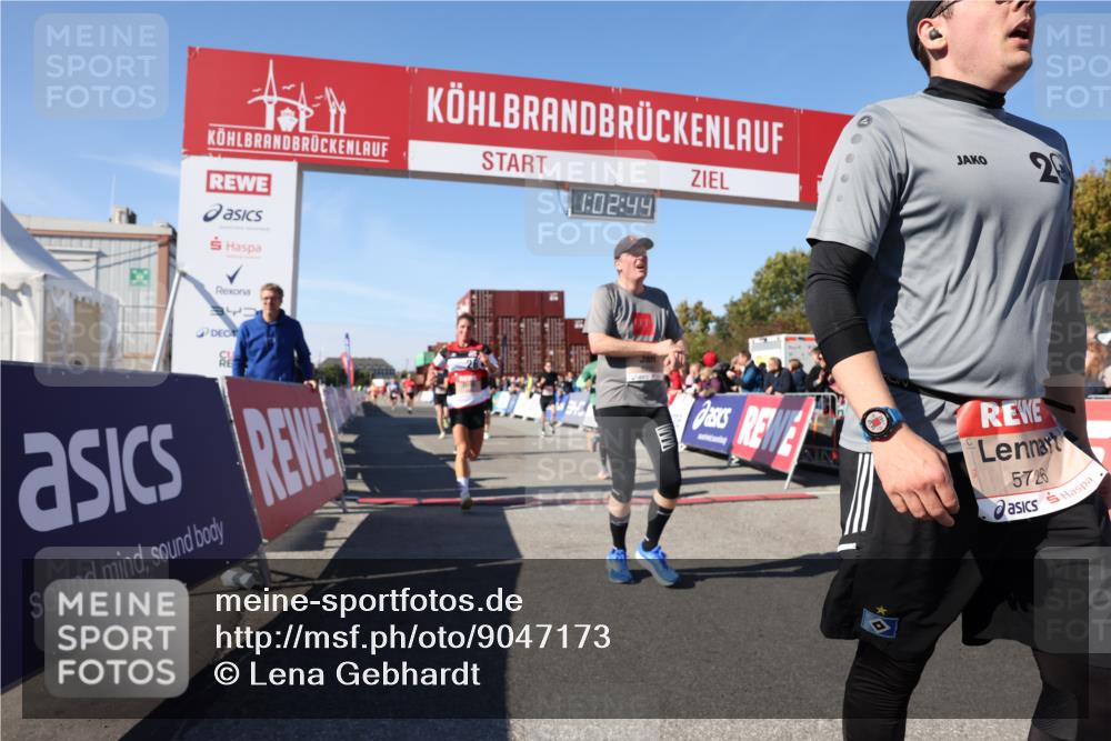 03.10.2025 - Köhlbrandbrückenlauf Lena Gebhardt http://msf.ph/oto/9047173 03.10.2025 13:02:45 Ziel 4116, 4579, 5245, 5726, 5793, 5810, 6175, 6255, 6321, 6447, 6479, 6739, 6783 meine-sportfotos.de