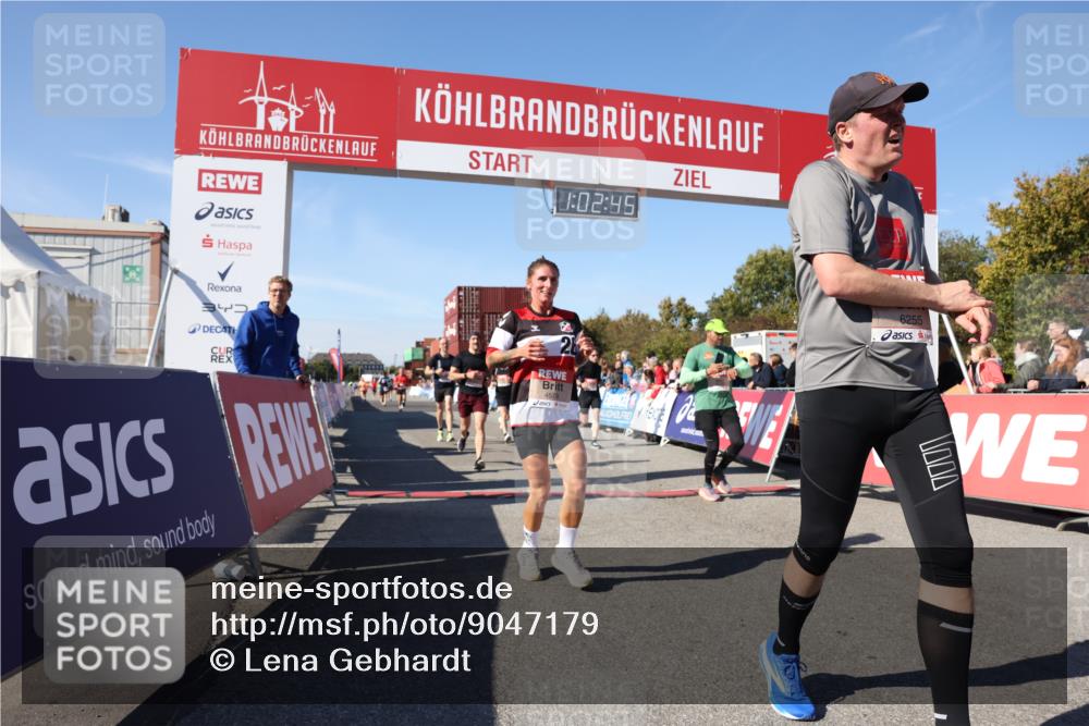 03.10.2025 - Köhlbrandbrückenlauf Lena Gebhardt http://msf.ph/oto/9047179 03.10.2025 13:02:46 Ziel 4116, 4579, 5245, 5726, 5793, 5810, 6175, 6255, 6447, 6739, 6783 meine-sportfotos.de