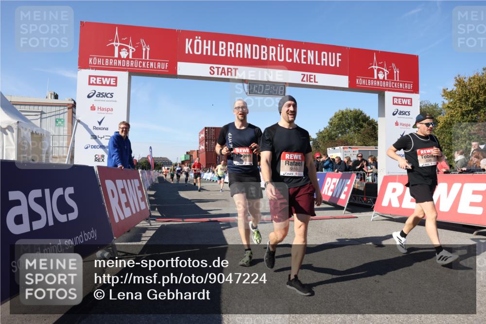 03.10.2025 - Köhlbrandbrückenlauf Lena Gebhardt http://msf.ph/oto/9047224 03.10.2025 13:02:49 Ziel 4116, 4279, 4579, 4619, 4747, 5245, 5726, 5793, 5810, 6175, 6255, 6447, 6739 meine-sportfotos.de